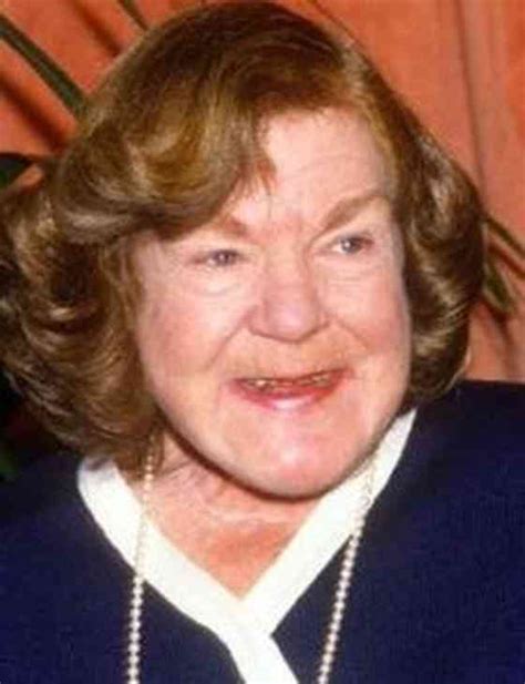 Anne Ramsey Net Worth, Age, Height, Weight, Husband, Wiki, Family 20.